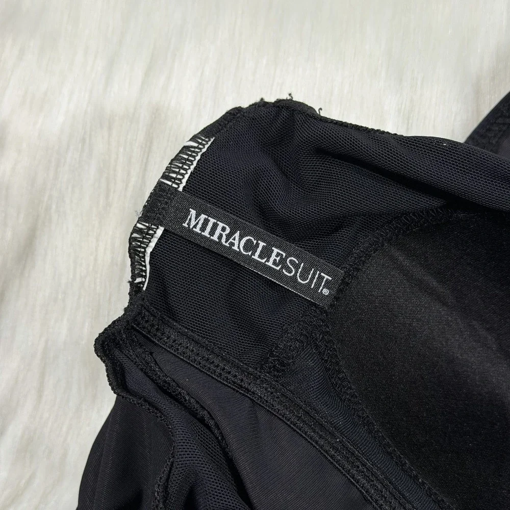 Miraclesuit Women's Size 12 / 14 ?‎ Black Palma Deep V One Piece Swimsuit